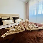 Apartment Sea Breeze Ii *