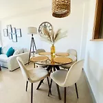 Apartment Sea Breeze Ii